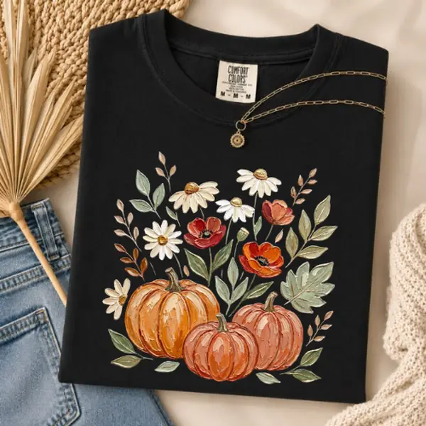 Comfort Colors Floral Pumpkin Shirt, Fall Pumpkin T-Shirt, Autumn Wildflower Graphic Tee, Cute Harvest Season Shirt, Thanksgiving Gift for Women Cotton Top