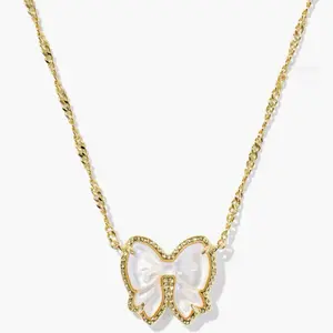 Mother of pearl bow necklace new