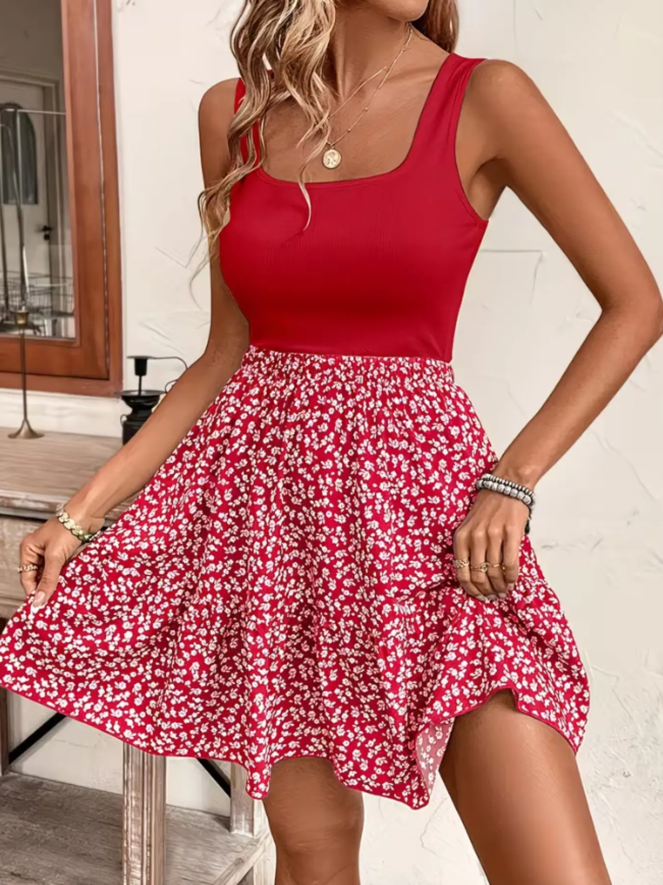 Women's Ditsy Floral Short Tank Dress, Sleeveless Square Neck, Summer Casual Beach Vacation Dress, Lightweight & Comfortable