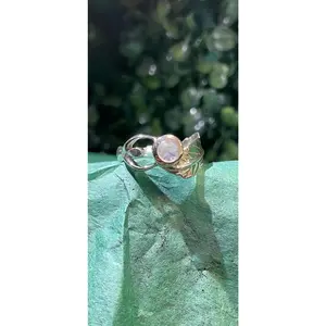 Goddess Rainbow Moonstone Feather Ring Sz 8 - Mystical Feather Design with Iridescent Rainbow Moonstone for Spiritual Balance and Intuition