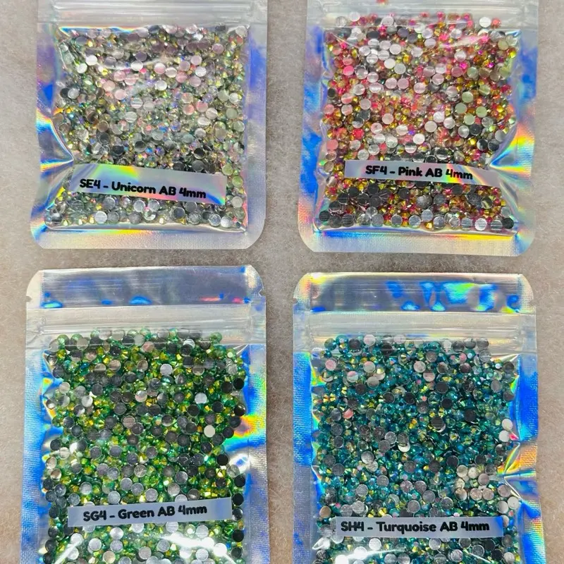 4mm Resin Rhinestones (AB) 4mm Resin Rhinestones (AB)