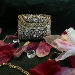 Bahar Clutch