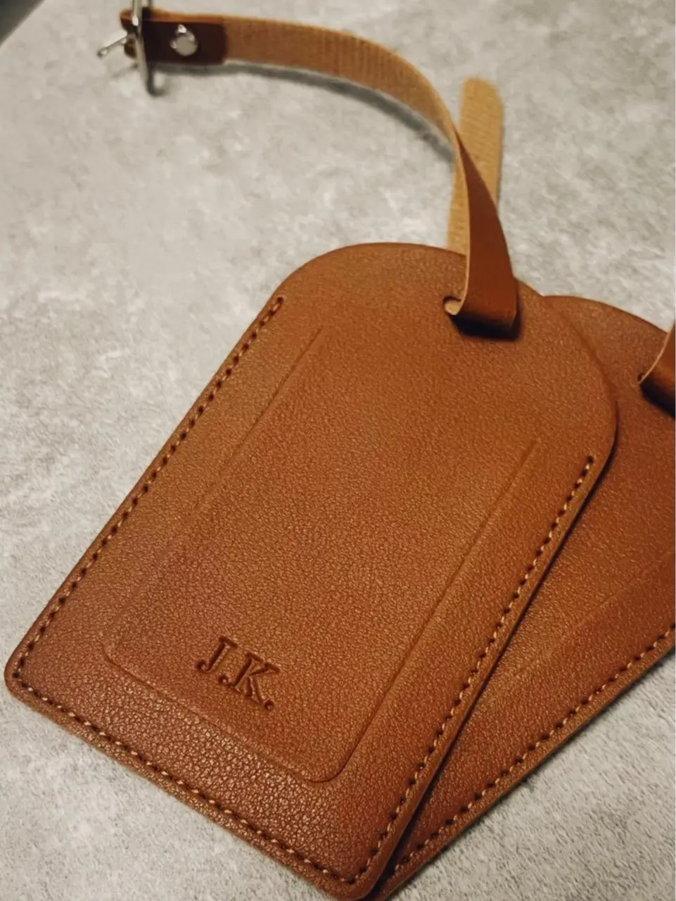 Personalized Customizable Initial Leather Luggage Tag Straps – Premium Quality, Available in Silver, Gold, Blue, Red, Black, and Yellow – Elegant Monogrammed Travel Accessories