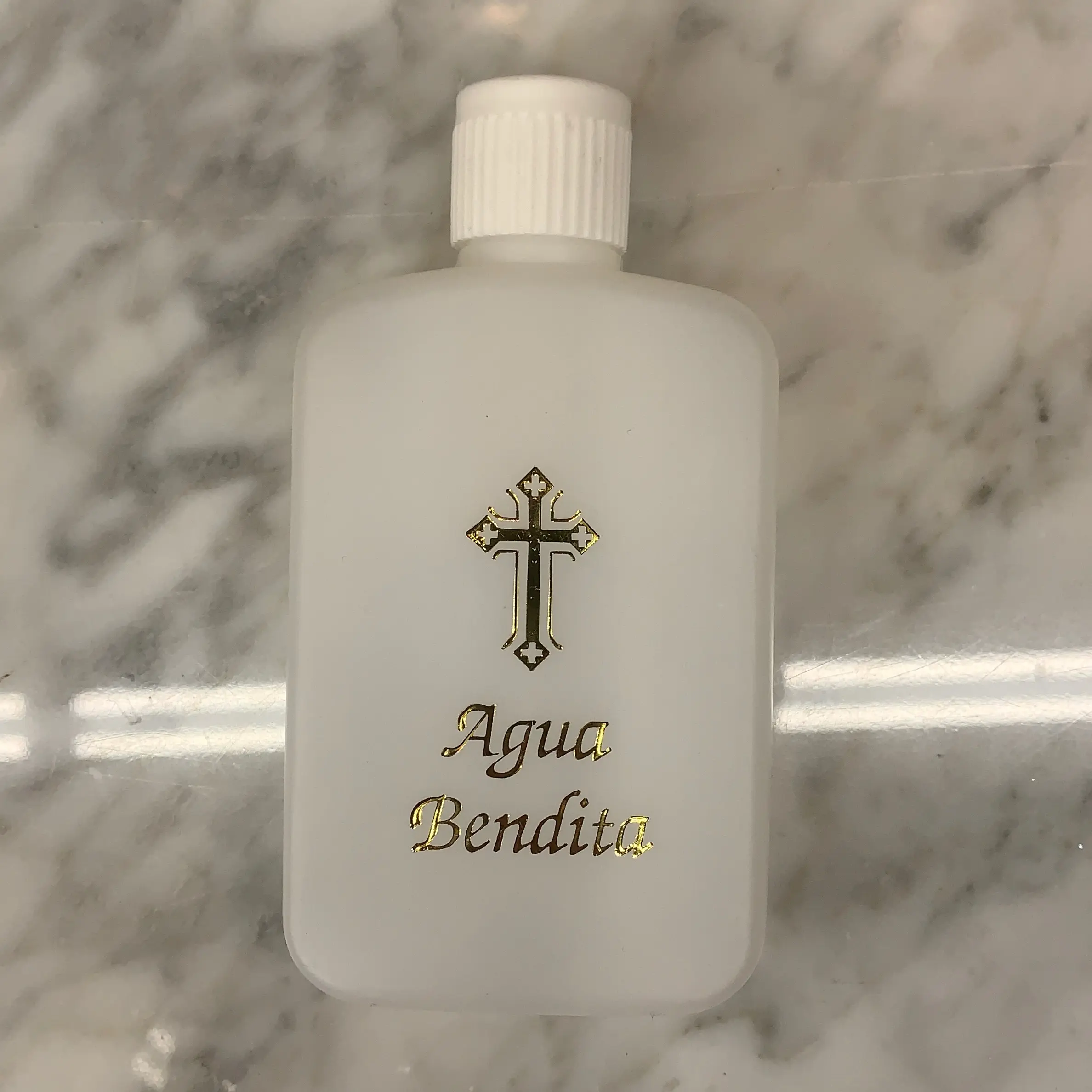 Contenedor para agua bendita 5”H