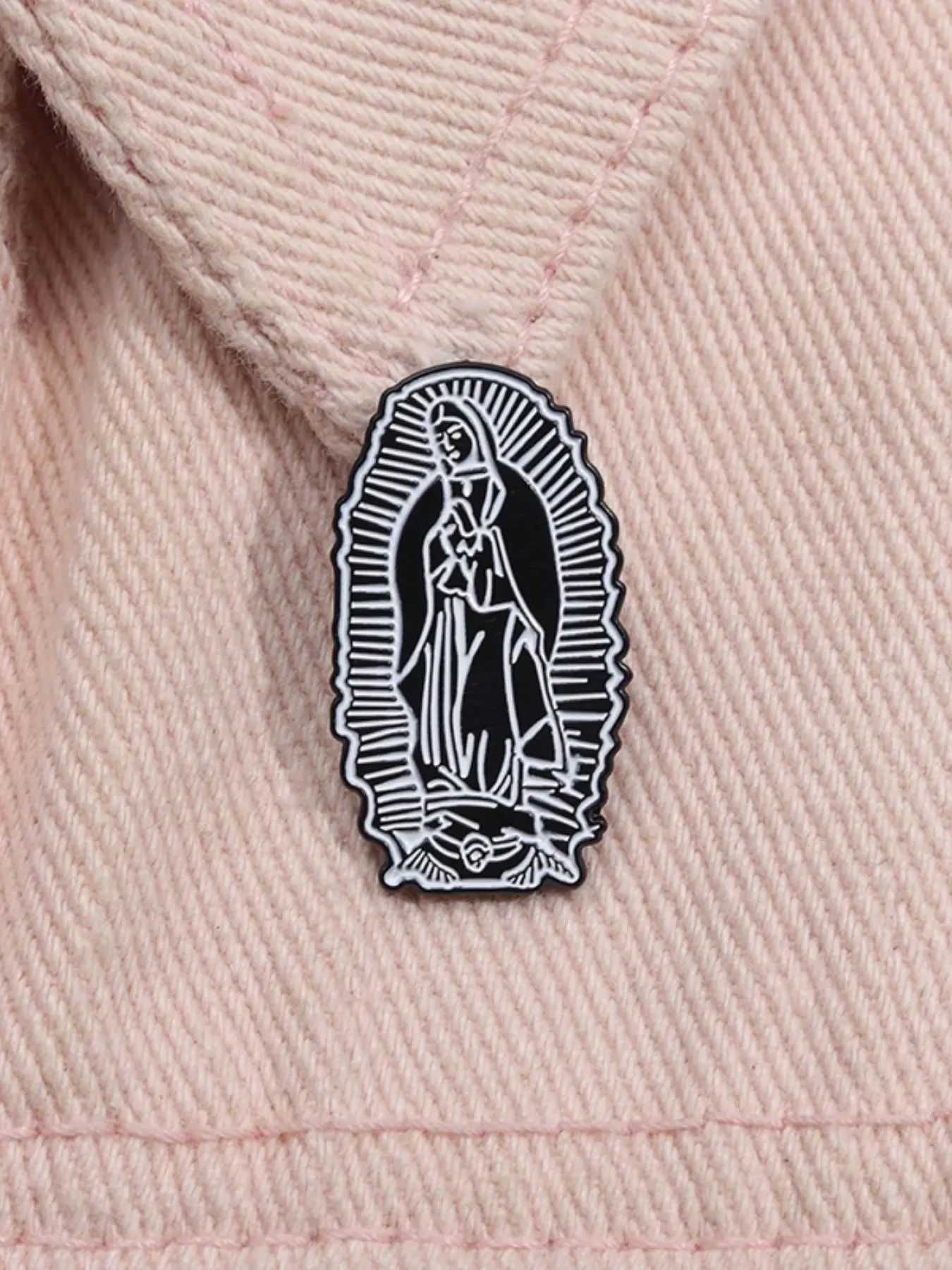 Madonna Design Brooch,  Fashion Alloy Accessories for Women & Men, Vintage Enamel Pin Suitable for Backpacks, Jeans, Scarves, Hats Decoration Fixed Buckle, Casual Alloy Jewelry for Men & Women