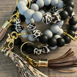 Bi-color grey/cheetah wristlet