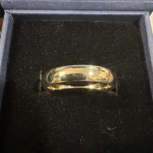 Alianza de oro macizo 10k