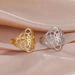 TEAMER Filigree Flower Ring Stainless Steel Elegant Bohemian Finger Ring Wedding Band Ring Exquisite Jewelry for Women