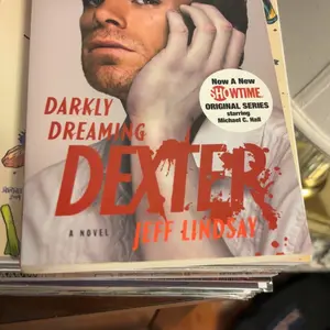 USED-Darkly Dreaming Dexter by Lindsay, Jeff (Paperback)