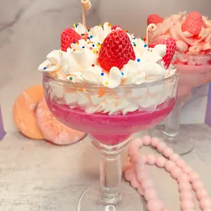 Strawberry Daiquiri Dessert Candle