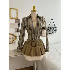 1-piece retro striped waist-inch shirt set | European Hong Kong style | Deep V-neck drawstring + slim fit | An elegant choice for daily commuting, coffee dates, and Valentine’s Day GARMENTARY