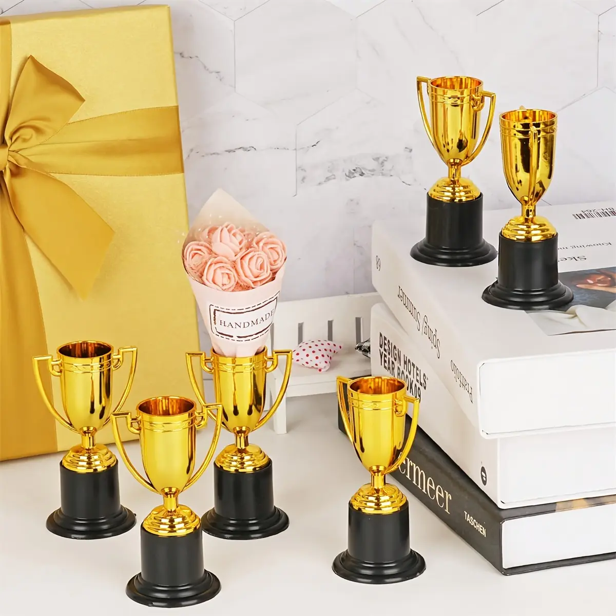 6counts Mini Trophy, Golden Plastic Trophy, For Party Favors, Props, Rewards, Winning Prizes, Competition Ceremony Party Favors