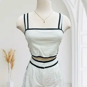 Set White and Black: Includes Items Related to Both White and Black as Described