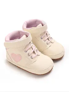 Baby's Heart Patched Design Boots, Casual Comfortable Lightweight Non-slip Baby Sprinkle Shoes for Indoor & Outdoor Walking, Kids Shoes, Newborn Infant Toddler Shoes