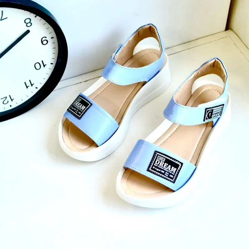 LaRose Dreamy Platform Leather Sandals