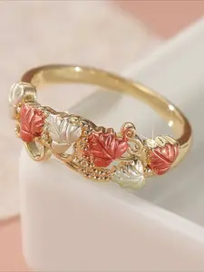 Vintage Elegant Rattan Leaf Design Women's Ring, Suitable for Women's Holiday Weddings To Wear, Perfect Gift for Her