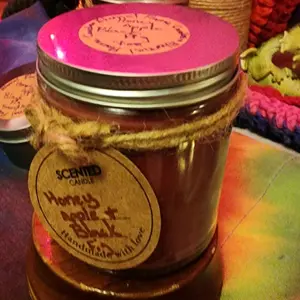 Honey Black Fig and Apple Candle - Decorative Jar with Natural Ingredients, Ideal for Home Decor and Ornaments