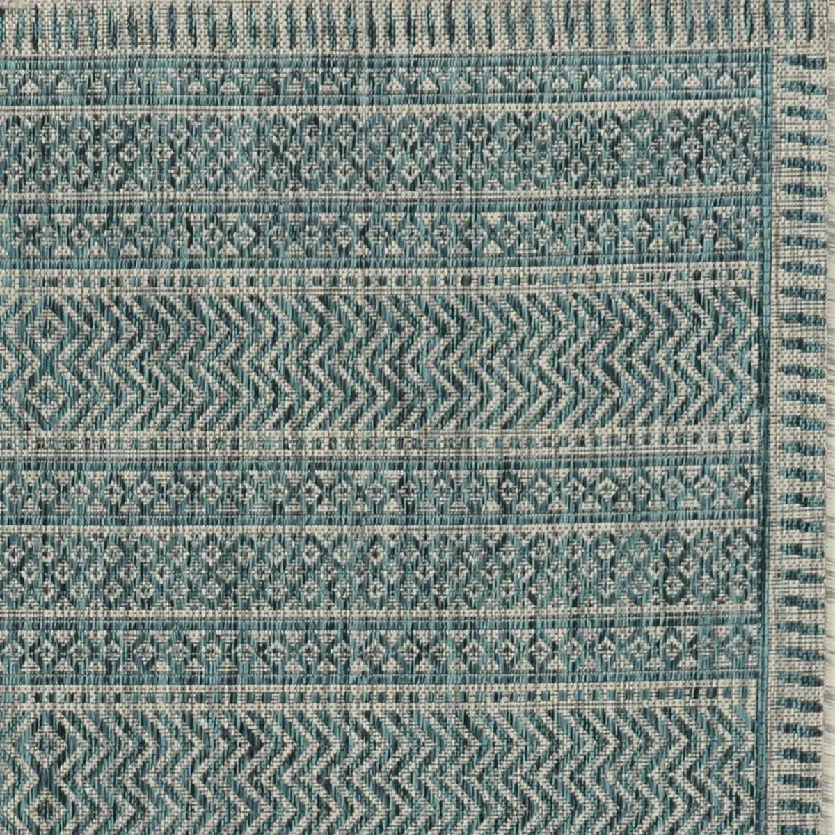 HomeRoots 375207 94 x 94 in. Teal Polypropylene Rug