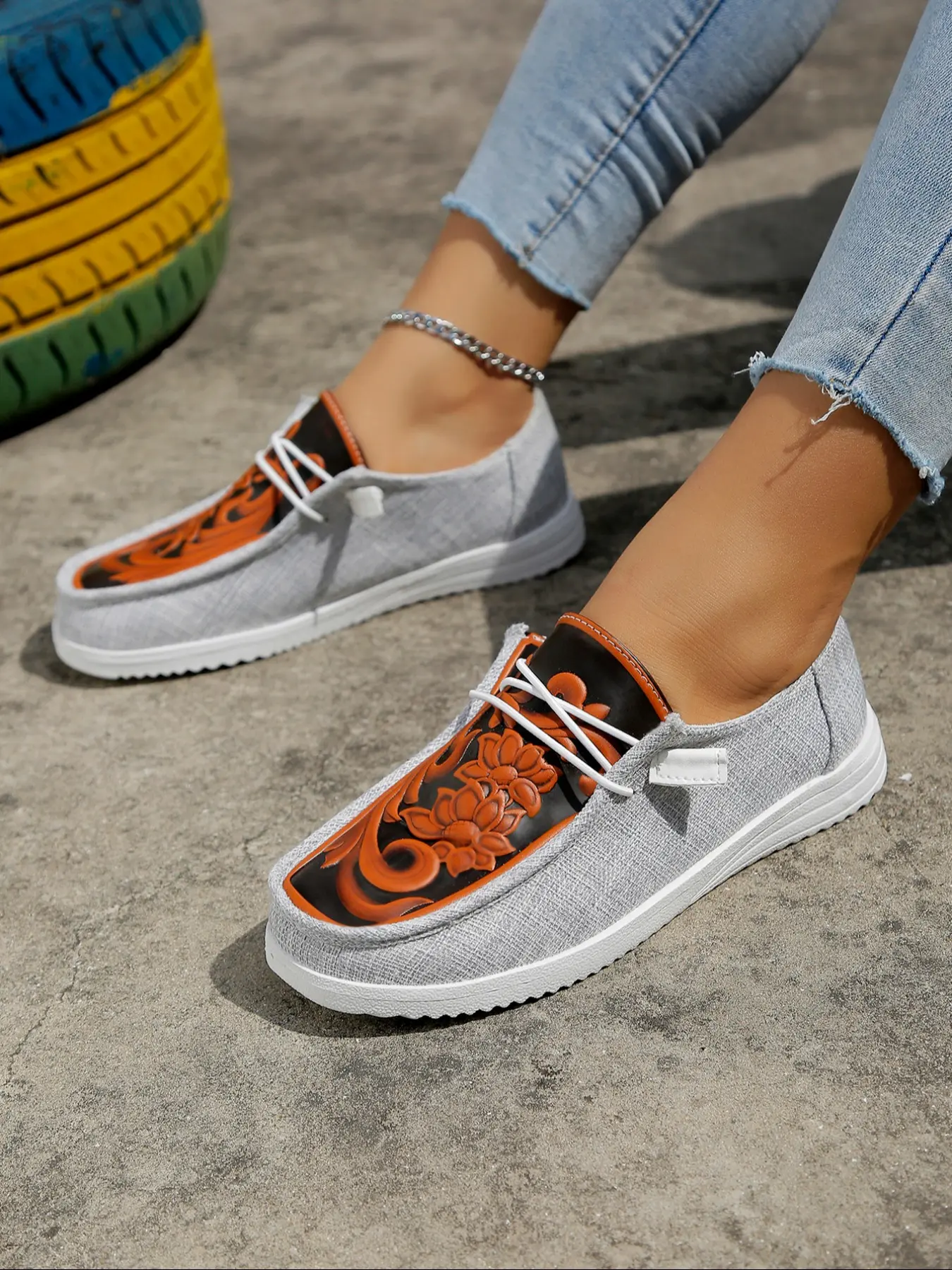 Women's One-Step Slip-On Shoes, Fashionable Comfortable Footwear, Ideal for Casual & Formal Occasions, Versatile Floral Design, Slip On Lightweight, Slip On Style