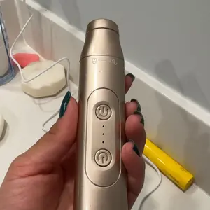 Product Review of Akunbem Bikini Trimmer for Women, Electric Shaver and Razor Rechargeable 2-in-1 Body and Facial Epilator, Dual Heads for Painless Trimming of Pubic Hair, Face, Underarms and Legs, IPX7 Waterproof. Christmas Gift New Year Gift Shaving Grooming from B**e u**a