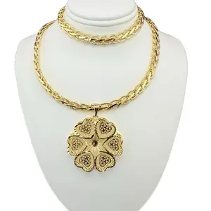 Tejido Trenzado Chain with Trevor Heart Shaped Pendant, 20 Inches Long, Gold Finish