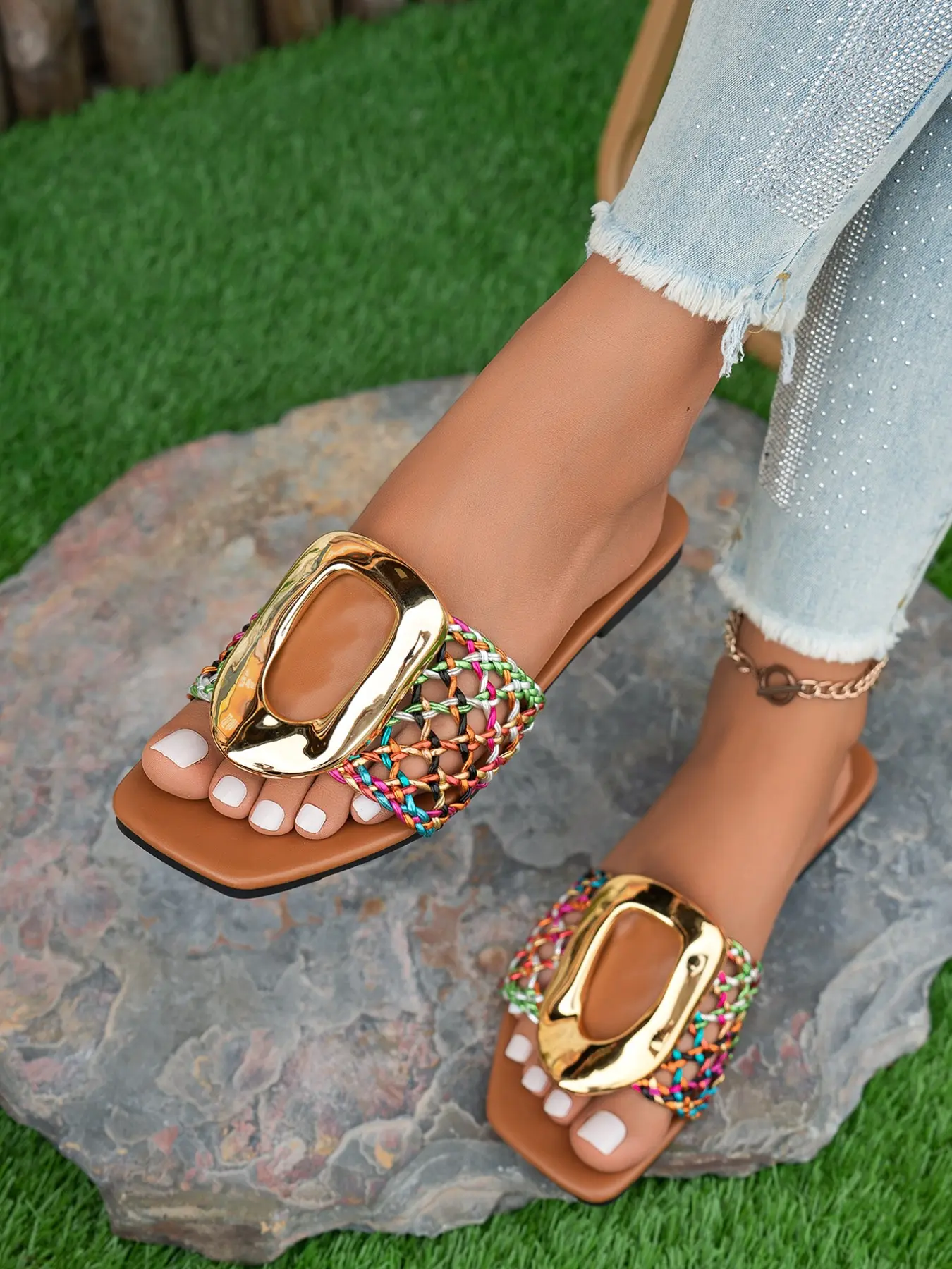 2026 new model, colorful, flat sandals, Flats Sandals, Daily Wear Sandals, metal buckle decorations, woven, square-headed, one-strap, flat-bottom sandals, Slip-resistant, abrasion-resistant, soft-bottomed sandals Rubber