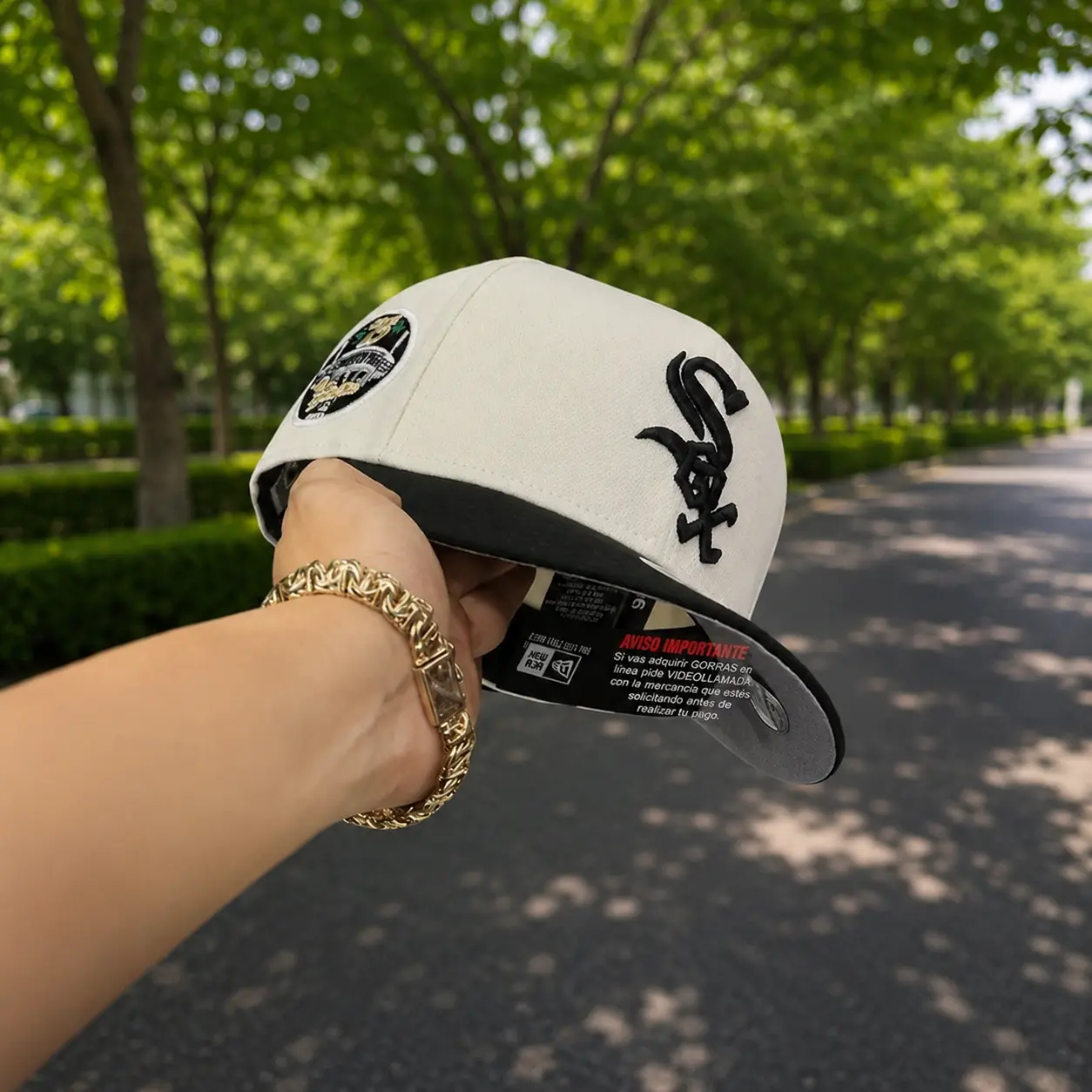 New Era MLB Chicago White Sox 9FORTY Adjustable Cap Side Patch Curved Brim Baseball Hat Black White Embroidered Sox Logo Strapback Hat for Men and Women, Streetwear Hip Hop, Limited Edition