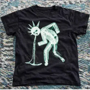 Punk Skeleton Oversized T-Shirt, Black Edgy Liberty Graphic Top, Cozy Retro Casual Shirt, Great For Weekend Hangouts & Effortless Grunge Vibe Matching