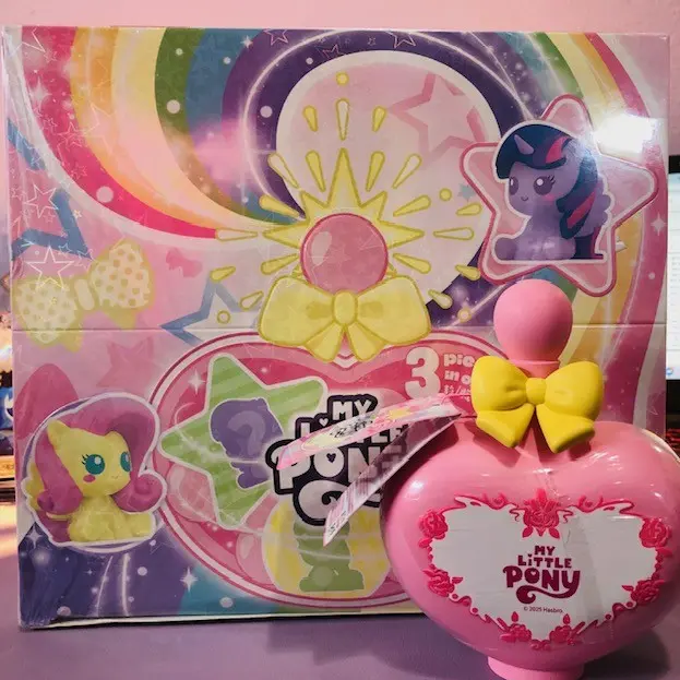 Genuine My Little Pony Friendship is Magic Series Magic Blind Box - 3 Cute Kawaii Figure Model Collectible Figurines, Charming Design, for Fans of the Series
