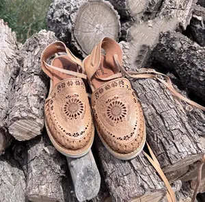 Huarache sandal sunflower tooled lace up - leather sandals women - Boho hippie sandals - huarache sandal Lace-up - Mexico sandal - huarache shoe