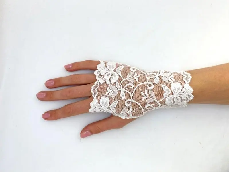 Lace in White, Black, Cream or Navy Blue - Stretch Fingerless