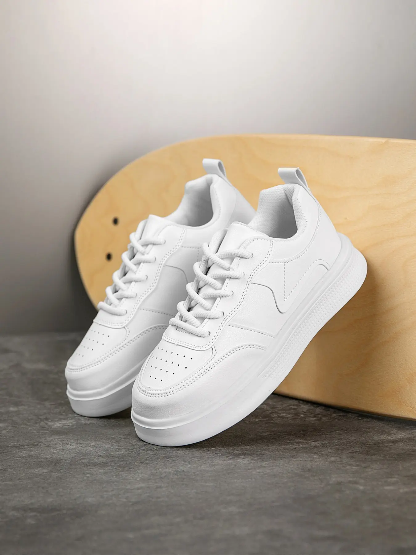Kids Mid-Top Casual Sports Shoes in PU Leather, Colorblock Design Lightweight Breathable Comfortable Sneakers, Casual Trendy Lace Up Trainers for Boys and Girls