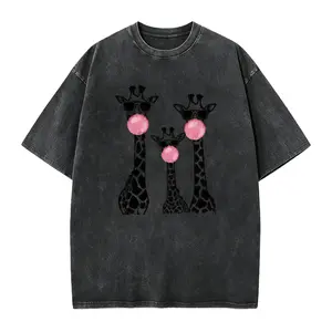 Women's Giraffe Print Round Neck Fitted Tee, Fashion Chic Casual Crew Neck T-Shirt for Daily Holiday Outdoor Wear, Ladies Clothes for Summer, Womenswear