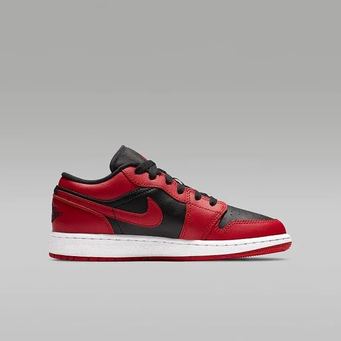 Jordan Mens Air 1 Low Sneakers