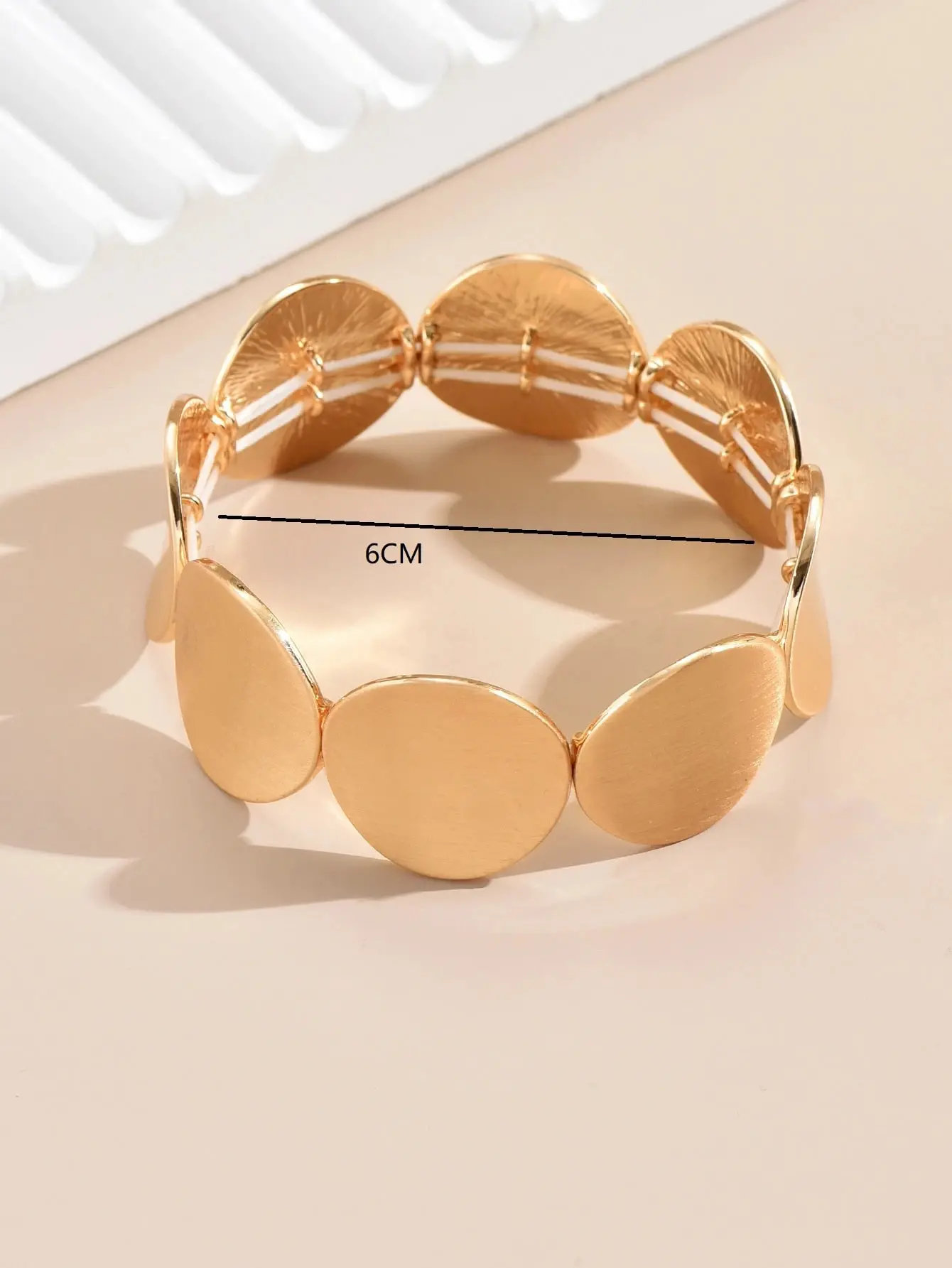 Matte Gold Irregular Disc Cuff Bracelet for Women, Foldable Linked Oval Panel Bangle, Minimalist Geometric Wrist Jewelry, Trendy Daily & Cocktail Outfit Accessory Gift for Her