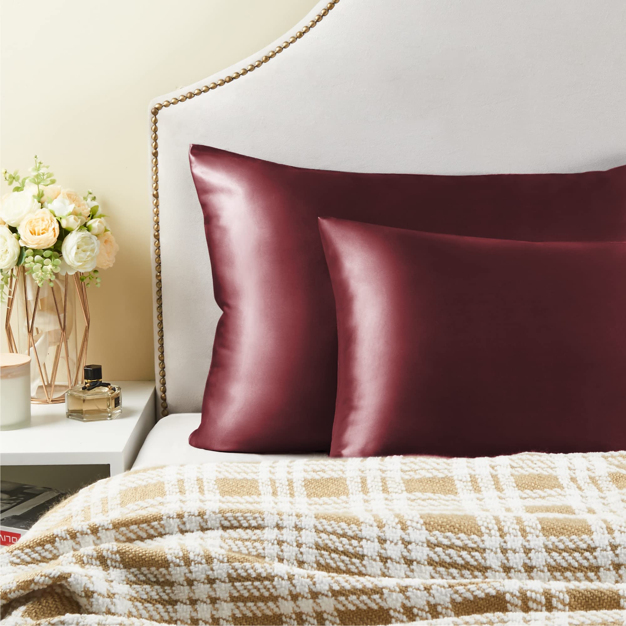 Satin Pillowcase with Zipper, Burgundy Pillow Cases Queen Size Set of 2, Super Soft and Cooling Similar to Silk Pillow Cases, Gift for Women Men(20x30 Inches)