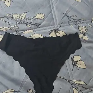 Women's Low Waist Seamless Thong Underwear, Ultra Soft Breathable V-Cut Panties, Ideal for Fitness, Sports, Daily Wear, Multi Colors