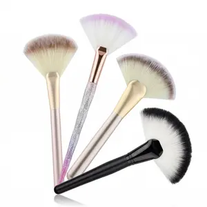 Fan Brush Set – 4 Soft Synthetic Brushes for Precision Highlighting & Blending – Perfect for Powder & Cream Application