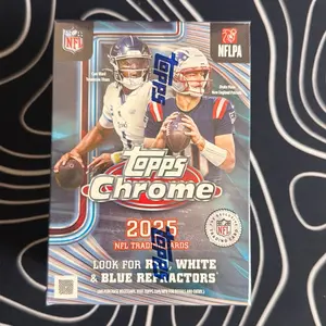2025 Topps Chrome Football Blaster Box