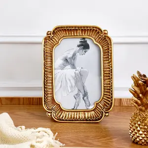 European-style Retro Gold Resin Shell Pattern Decorative Photo Frame 4*6inch Horizontal and Vertical Dual-use Photo Display Frame