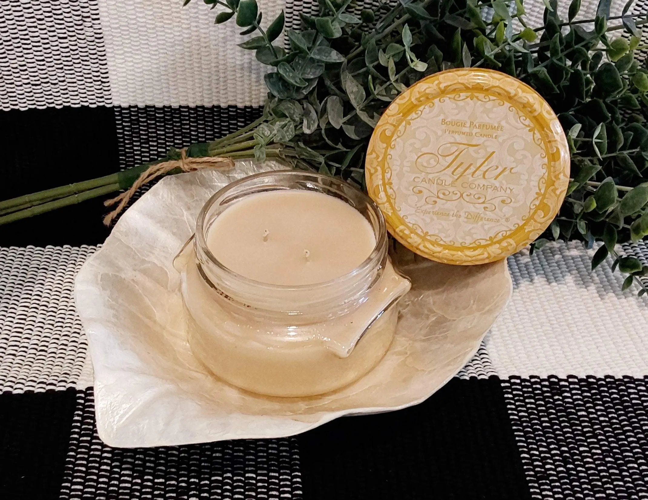 Perfumed Candle- Family Tradition (3.4oz, 11oz, 22oz)