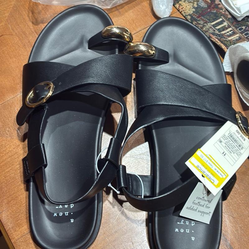 Taget Sandales with Pearl Embellishments Comfortable Slip-On Slides for Women Size 10 Elegant and Stylish