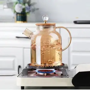 Diamond Princess Glass Pitcher – Elegant Lidded Beverage Server