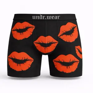 Kiss boxer