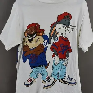 [Sale up to 50%] Retro Looney Tunes Taz Bugs Bunny Hip Hop T-Shirt Soft Cotton Casual Top for Men & Women, Summer Streetwear Vibe Na1