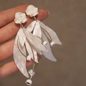 Pair Of White Flower Rose Dangle Earrings Elegant Acrylic Light Weight Earrings Pure White Accessories for Girl Woman