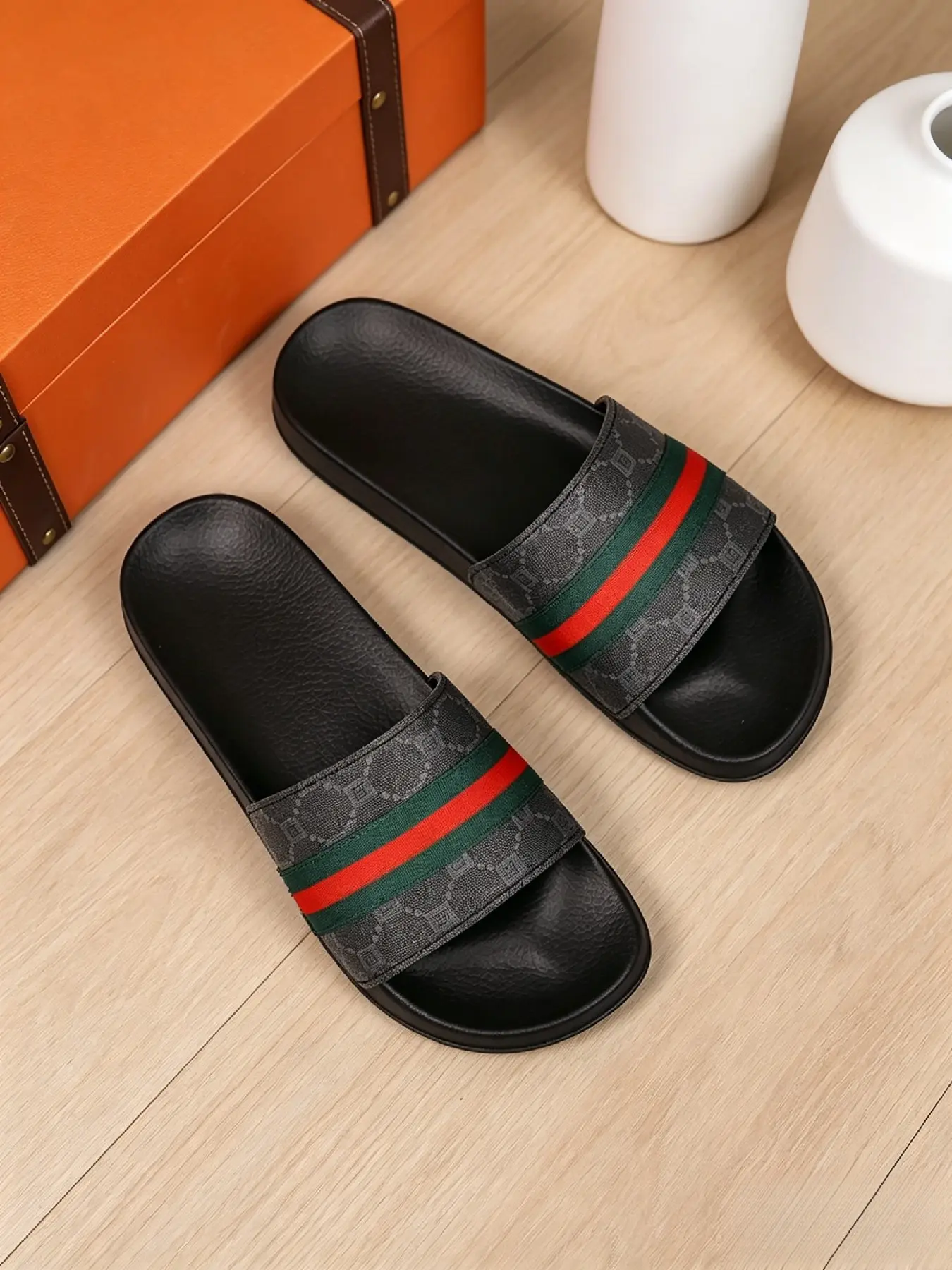 2026 Summer Couple Fashion Floral Slippers, Non-Slip Comfortable Home Outdoor Beach Sandals, PU Leather Eva Sole, All Seasons, Home Footwear