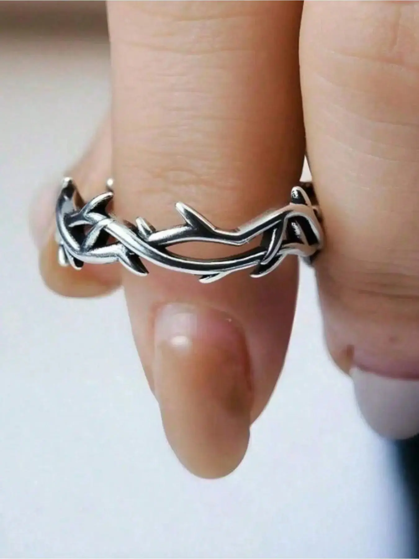 Y2k Silvery Thorn Ring Edgy Spike Barbed Wire Ring Unique Geometric Ring Open Adjustable Ring Punk Style Ring Dark Aesthetic Rings Gothic Streetwear Rings Statement Rings Costume Jewelry Rings