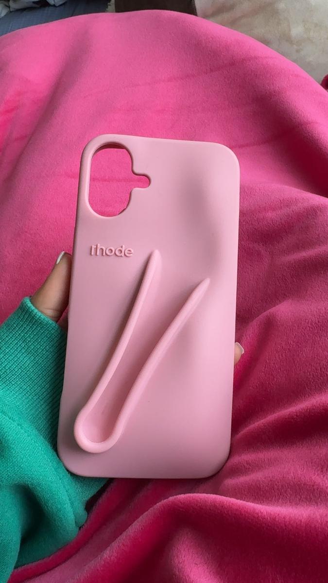 Item: Ribbon, iPhone 16 Plus