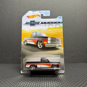 Hot Wheels 100 Years Of Chevrolet Trucks ‘83 Chevy Silverado Walmart Exclusive With Protector